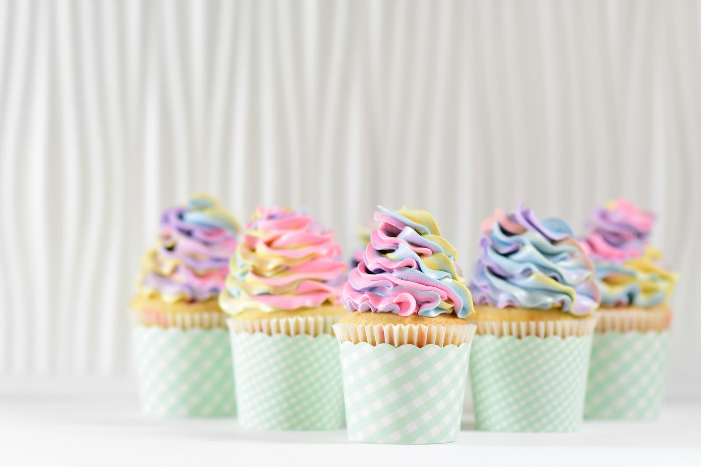 Birthday cake with handcrafted icing design